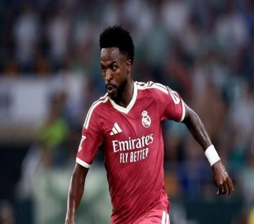 足坛一夜动态：利物浦20夺首胜，皇马兵败梦魇之地，巴黎4战0胜