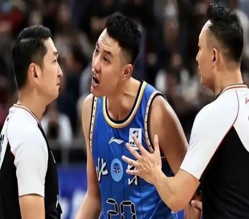 一波未平一波又起！对小将下手，翟晓川连续肘击太恶劣，敢重罚他吗