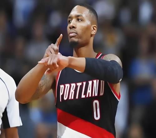 美媒评NBA十大小个子技术流球星，利拉德第8，艾弗森第5，库里仅第3