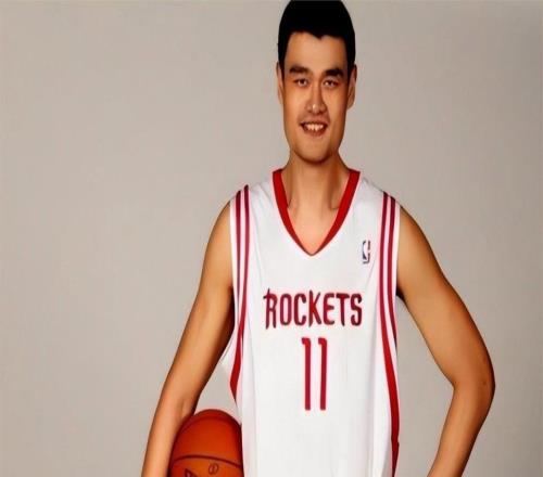 8年NBA生涯，姚明赚了9339万美金，实际到手多少很离谱
