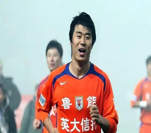 从王朝统治到挣扎前行！2006巅峰鲁能，照见泰山如今最大的遗憾