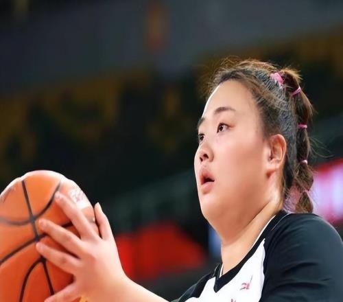 女篮遭殃！大宝贝替韩旭打亚运或被日本针对张子宇恐难堪大任