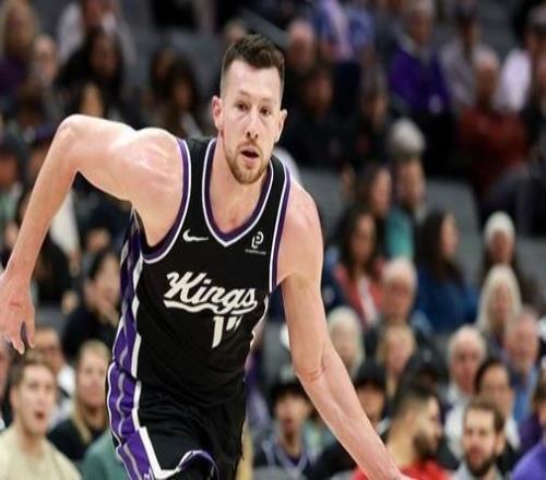 美记：尤班克斯与尼克斯签下训练营合同将竞争一个正式席位
