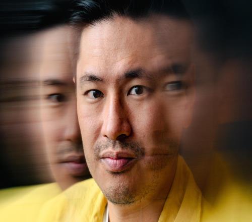 普利策奖得主帕布罗托雷：揭NBA黑幕获奖后，球迷当街威胁“放过杰伦布伦森”