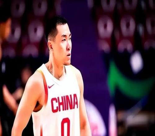 高诗岩缺阵中国男篮大胜喀麦隆：一场热闹的“玄学打脸”现场