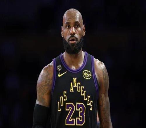 41岁再就业！詹姆斯加盟76人名记：老詹最早不考虑76人直到杰伦布朗加盟