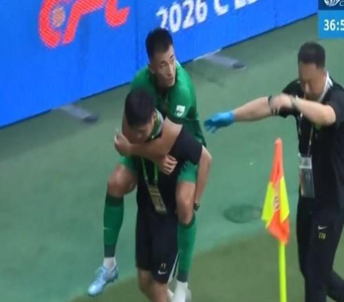 又遭遇骨折，何宇鹏：一切不是才更好起来吗，但又一次停下来
