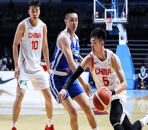两战砍36+9+6！争议后卫打成中国男篮得分王，感谢郭士强重点培养