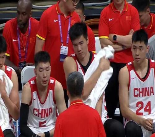 中国男篮7463获胜，两大问题明显，廖三宁成进攻端大腿，球员评分出炉：庞峥麟9.3分