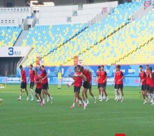 成都蓉城北京国安大战一触即发阿洛伊西回应近期表现：球队没有问题