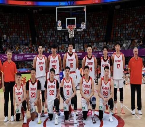 11分大胜！中国男篮喜迎2连胜：三分22中4，庞峥麟成最大惊喜