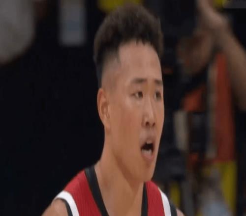 3战全胜！中国男篮双杀喀麦隆获3连胜贺希宁25+6赵嘉义21分