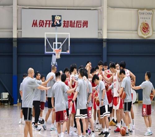 厉兵秣马！中国男篮13日再迎热身赛，冲刺世预赛第四窗口期比赛