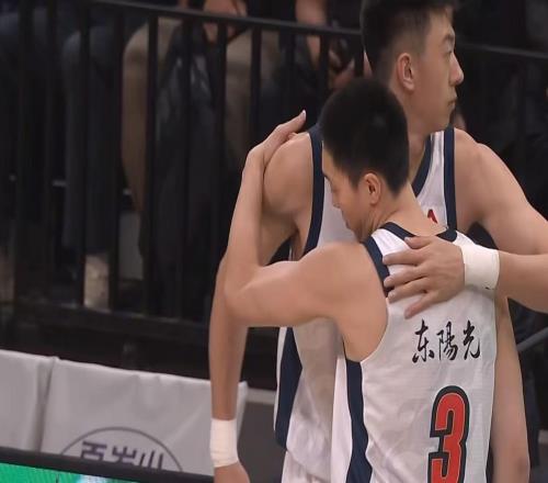 大鱼来了！广东队迎来补强机会，“加强版奎因”有望加盟