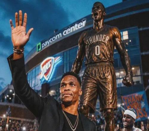 不打了！威少宣布退役！结束18年NBA生涯