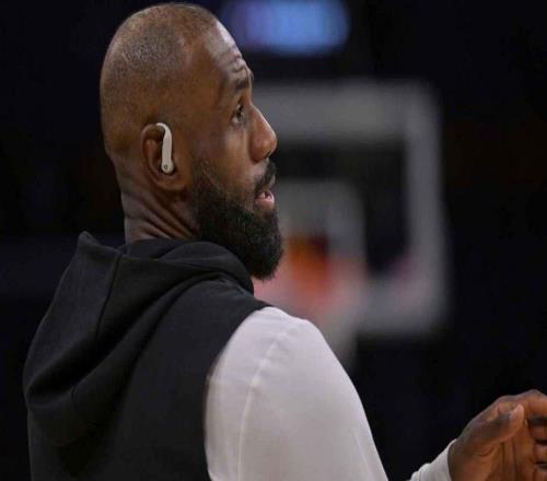 詹姆斯轻松了，76人队赛程是全NBA背靠背场次最少，4天3赛也最少