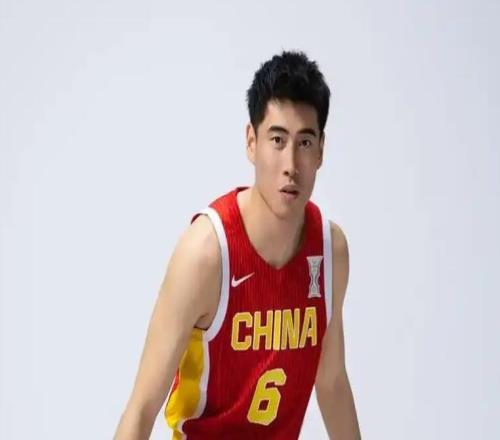 男篮致命伤已无法弥补！后场无组织无组织，强度一大就崩！