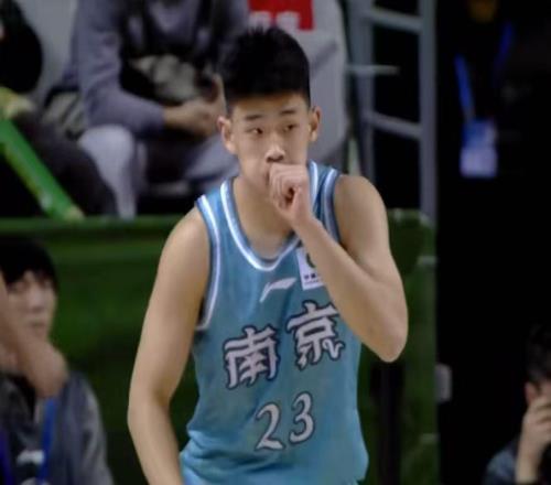 挤走徐杰CBA第一控卫或被广东队看中，这可是争冠的底牌！