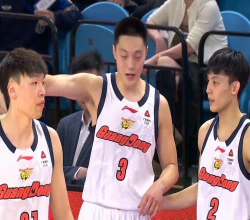 终于来了！广东队休赛期第一笔签约，CBA锋线奇兵强势到位！