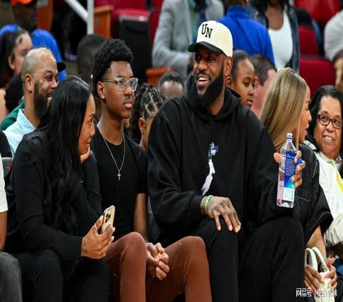 布莱斯詹姆斯打出刷屏级名场面，詹姆斯的小儿子也要进NBA吗