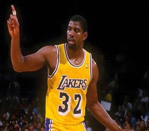 美媒评NBA各位置最强球星，这套阵容能拿几次总冠军
