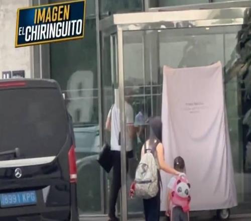 六台：德科和门德斯在一家酒店会晤，提到巴尔德和卡萨多等人