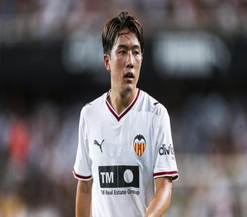 多家西媒赞赏佐藤龙之介：宛如久在队中，进攻端表现十分出色