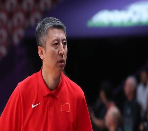 男篮虐塔卡塔尔各界说啥盛赞杨瀚森，黎巴嫩是挑战，有人普林斯