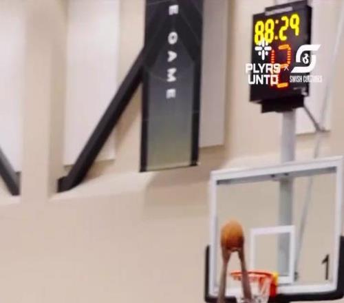 全是NBA球员！欧文、浓眉、阿门、伊森、VJ等人在LA同场竞技