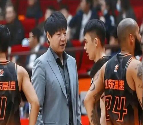 山东男篮这盘棋，邱彪下了三年，该将军了
