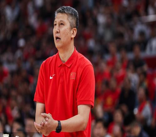 5胜3负锁定小组第一，中国男篮把出线主动权攥在手里