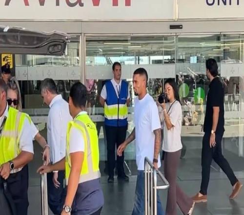 热苏斯：希望能在巴萨拿下很多冠军奖杯我的膝盖状态完美