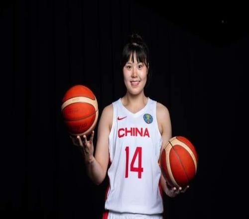 护照丢失无缘世界杯！李月汝发声，媒体人3问：这理由让人难信服