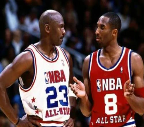 太离谱！詹皇科比全部落选，NBA77年就两个人能完成这一伟大成就