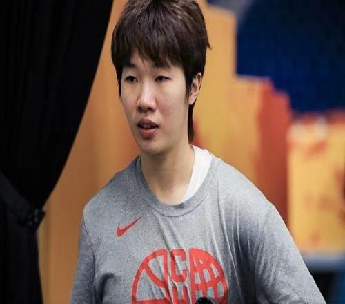 篮球世界杯中国女篮队长陈玉婕是00后
