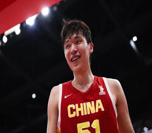 国际篮联点赞杨瀚森！
