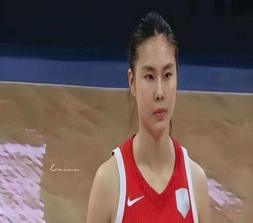 宫鲁鸣任命女篮新队长出炉！不是王思雨，也不是韩旭