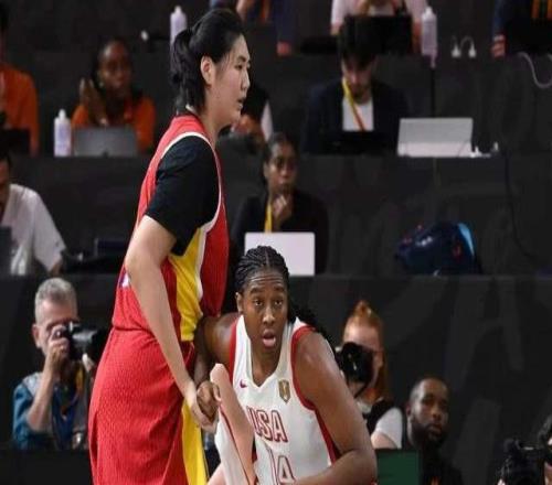 中国女篮首战33分惨败！全队三分19中5，张子宇首秀轰13分6板