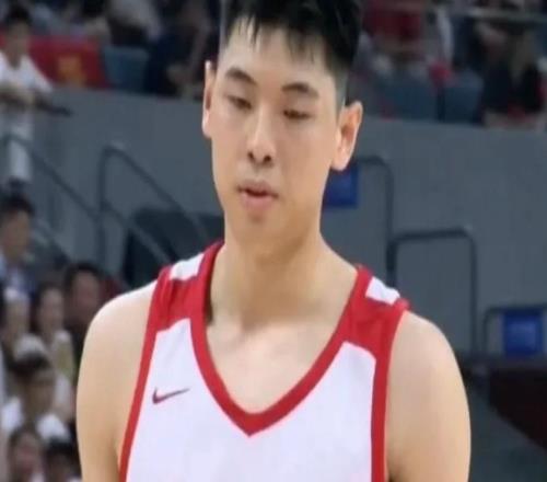 亚运会中国男篮12人大名单调整！4后卫5锋线3中锋阵容，贺希宁赵继伟因伤缺阵，广东3人出征，崔永熙回归