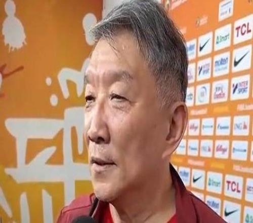 宫鲁鸣回应李月汝缺席世界杯：内线实力减了不少分