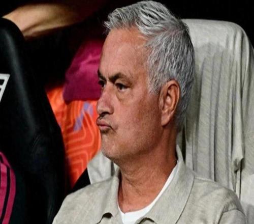 穆里尼奥谈转会风波：留队球员必须收心，心态不端正就别上场