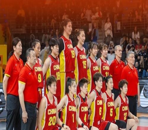 热议女篮33分惨败美国外线拉胯让人唏嘘张子宇成唯一对位不吃亏