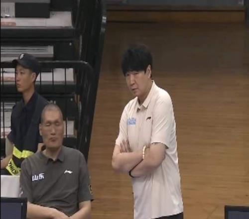 山东输德比无缘决赛！王证16中4砍16分，杨文学11+11，暴露大问题