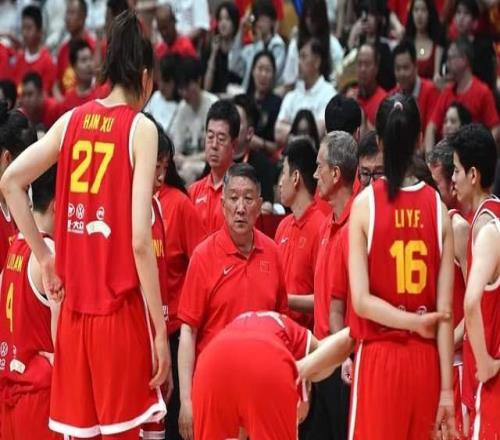 进步明显！张子宇罚球从42.9%涨到90%，宫鲁鸣给小姑娘打分：及格