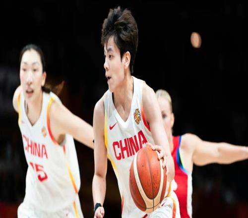 29次失误加时险胜，中国女篮暴露扎心真相：长期集训还有必要吗