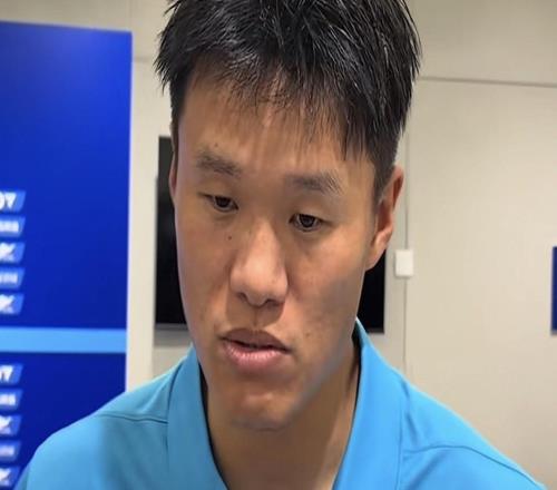 李昂：困难时刻拿1分也很重要希望贺惯的伤势没事