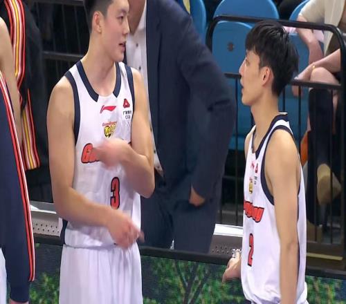 恭喜黄明依！广东新外教兑现承诺，这可是锋线四号位的答案！