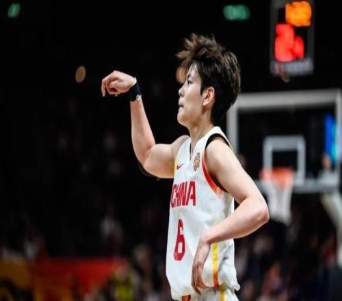 杨舒予：绝平是运气战术跑位没有机会加时很坚定打那个点效果显著