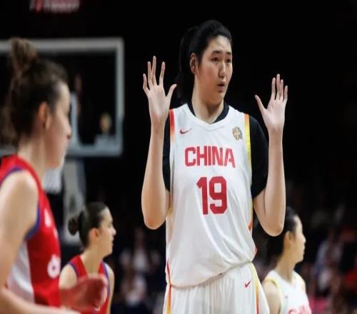 张子宇崩盘别着急喷！不是建队核心战术不匹配，个人技术也有问题