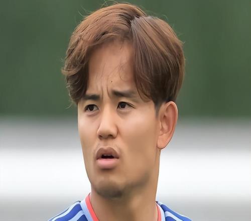 日本天才妖锋状态断崖式下滑，9个月17场0进球，3年身价缩水4000万欧